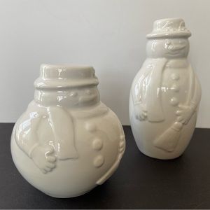 Adorable Ceramic Snowman Salt & Pepper Set